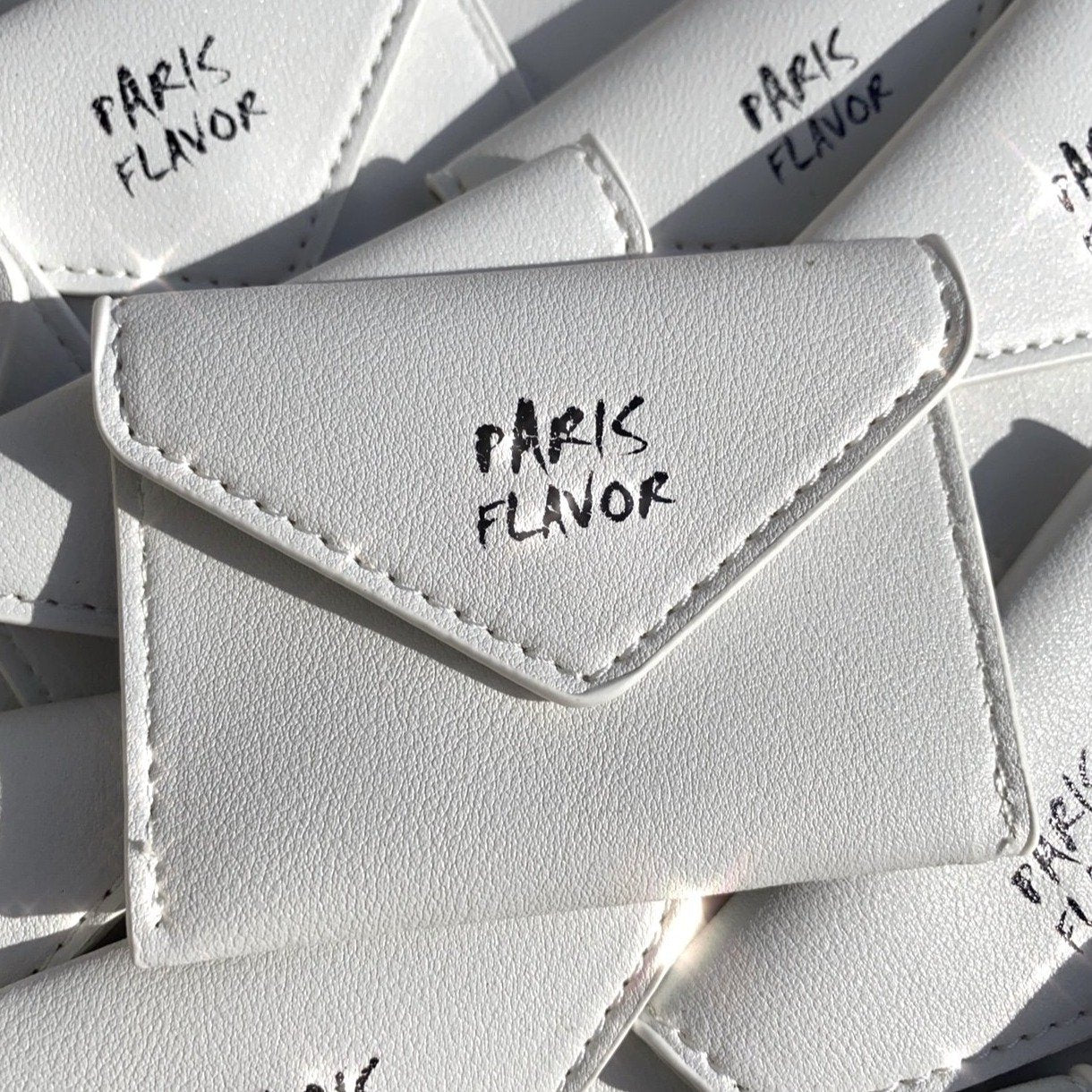 Pochette Simili Paris Flavor